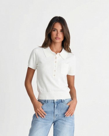 Classic Women’s Polo Shirt With Button Placket And Short Sleeve