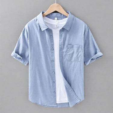 Clean Men’s Short Sleeve Button Front Shirt With Chest Pocket