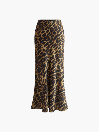 Leopard Print Maxi Skirt with Close-Fit Silhouette