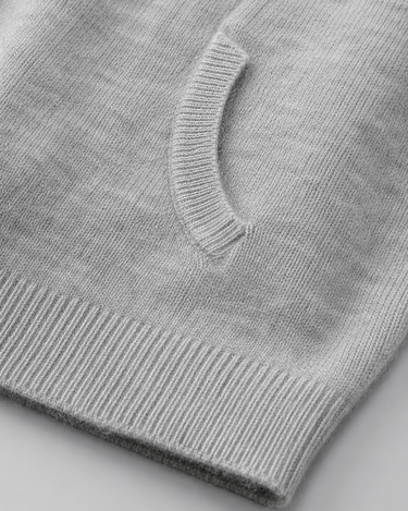 Back view of the men's hooded knit jumper with ribbed hem detail