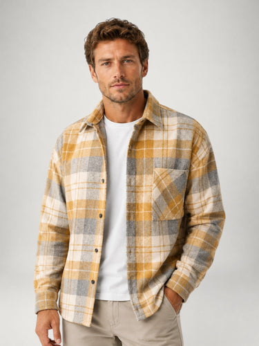 Men's Flannel Overshirt With Classic Plaid Pattern And Buttoned Cuffs
