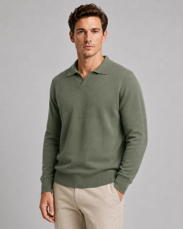Men's fine-gauge knitted polo shirt with open johnny collar, ribbed cuffs and hem