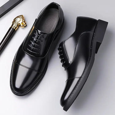 Polished Men’s Oxford Shoes With Closed Lace And Cap Toe Design