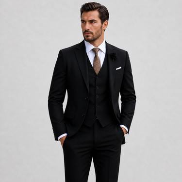 Refined Men’s Linen Three-Piece Suit With Notch Lapels And Waistcoat