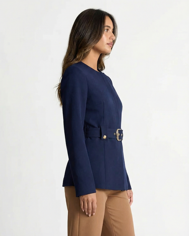 Refined Women’s Belted Blazer With Round Neck And Structured Fit