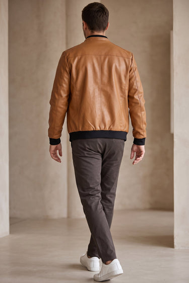Relaxed Men's Leather Jacket With Single-Breasted Front
