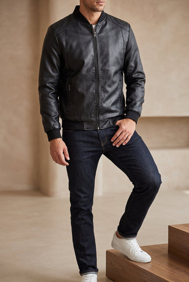 Relaxed Men's Leather Jacket With Single-Breasted Front