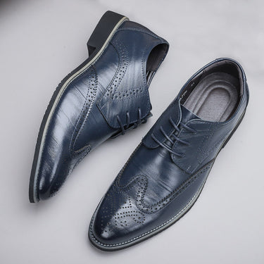 Sharp Men’s Brogue Oxford Dress Shoes With Lace Up Wingtip Detail