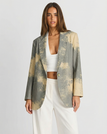 Sharp Women’s Printed Blazer With Notch Lapel And Single Button