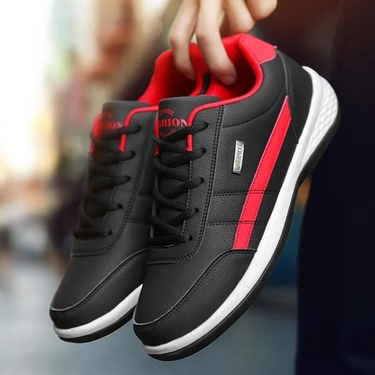 Smart Men’s Leather Sneakers With Lace Up And Contrast Side Panel