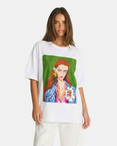 Smart Women’s Oversized Graphic T Shirt With Portrait Print