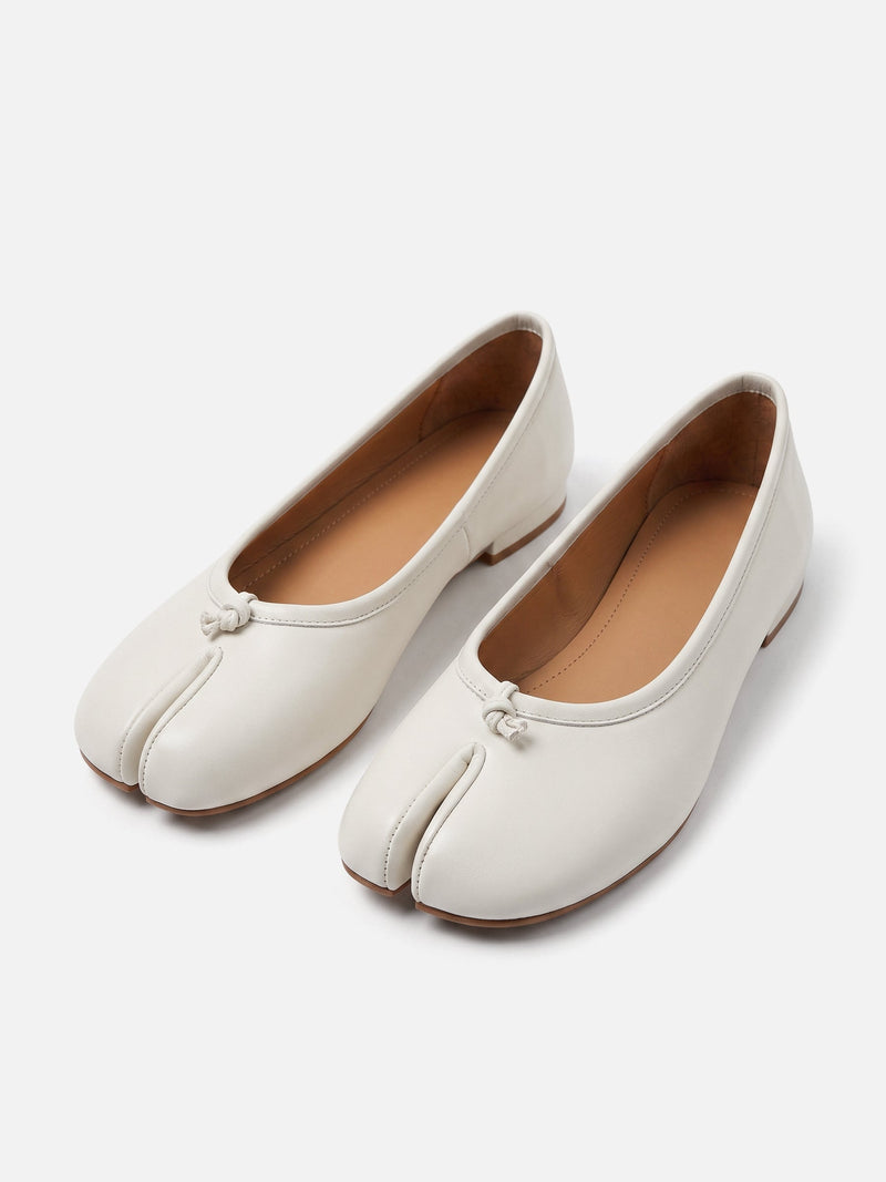 Close-up of the split toe and fine topstitching on the leather upper