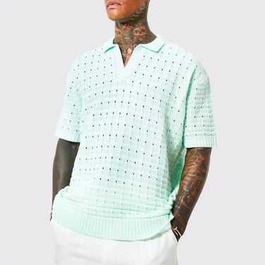 Stylish Men’s Knit Polo Shirt With Open Collar And Textured Pattern