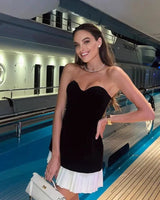 Sweetheart Neckline Mini Dress with Fitted Bodice and Flared Skirt