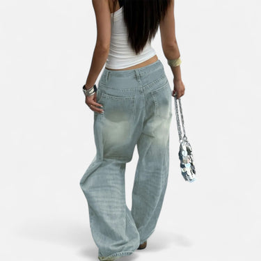 Vintage Wash Straight-Leg Jeans with Loose Fit