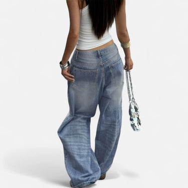 Vintage Wash Straight-Leg Jeans with Loose Fit