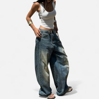 Vintage Wash Straight-Leg Jeans with Loose Fit
